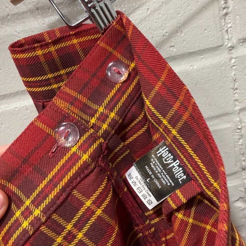 Harry Potter Gryffindor Plaid Skirt Pleated Mini NWT‎ Red Gold Lrg Hermione - Picture 8 of 13